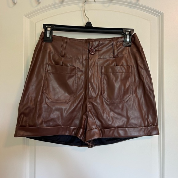 Alterd state Brown Leather Women high rise Shorts cuffed - Picture 1 of 4